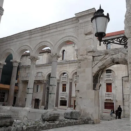 Mladena 斯普利特